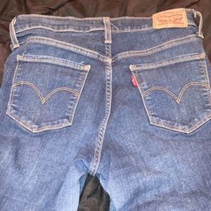 720 Levi skinny jeans high waisted size 28